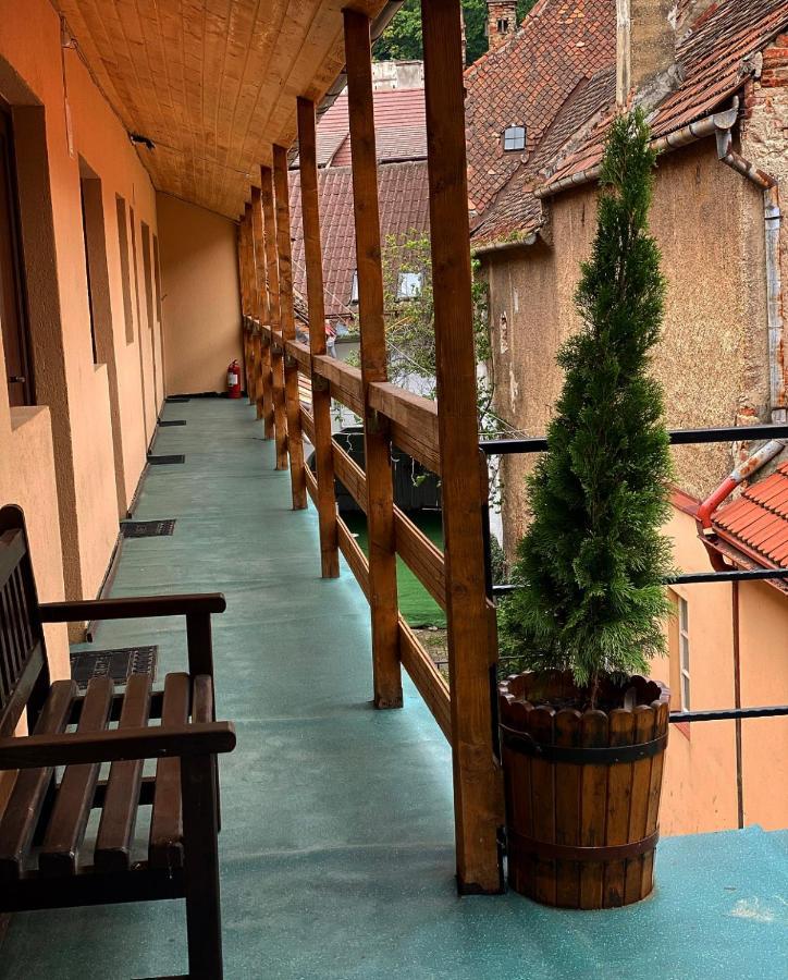 Ullysses Guest House Brașov Exterior foto