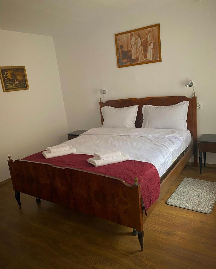 Ullysses Guest House Brașov Exterior foto